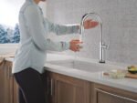 Touch2O® Technology Kitchen Faucet with Touchless Technology